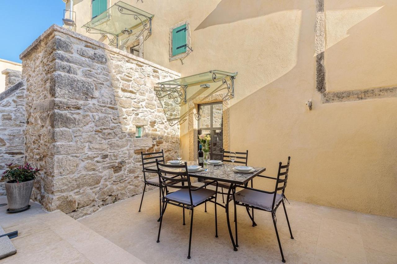 Casa Amelia In Pićan Exterior foto